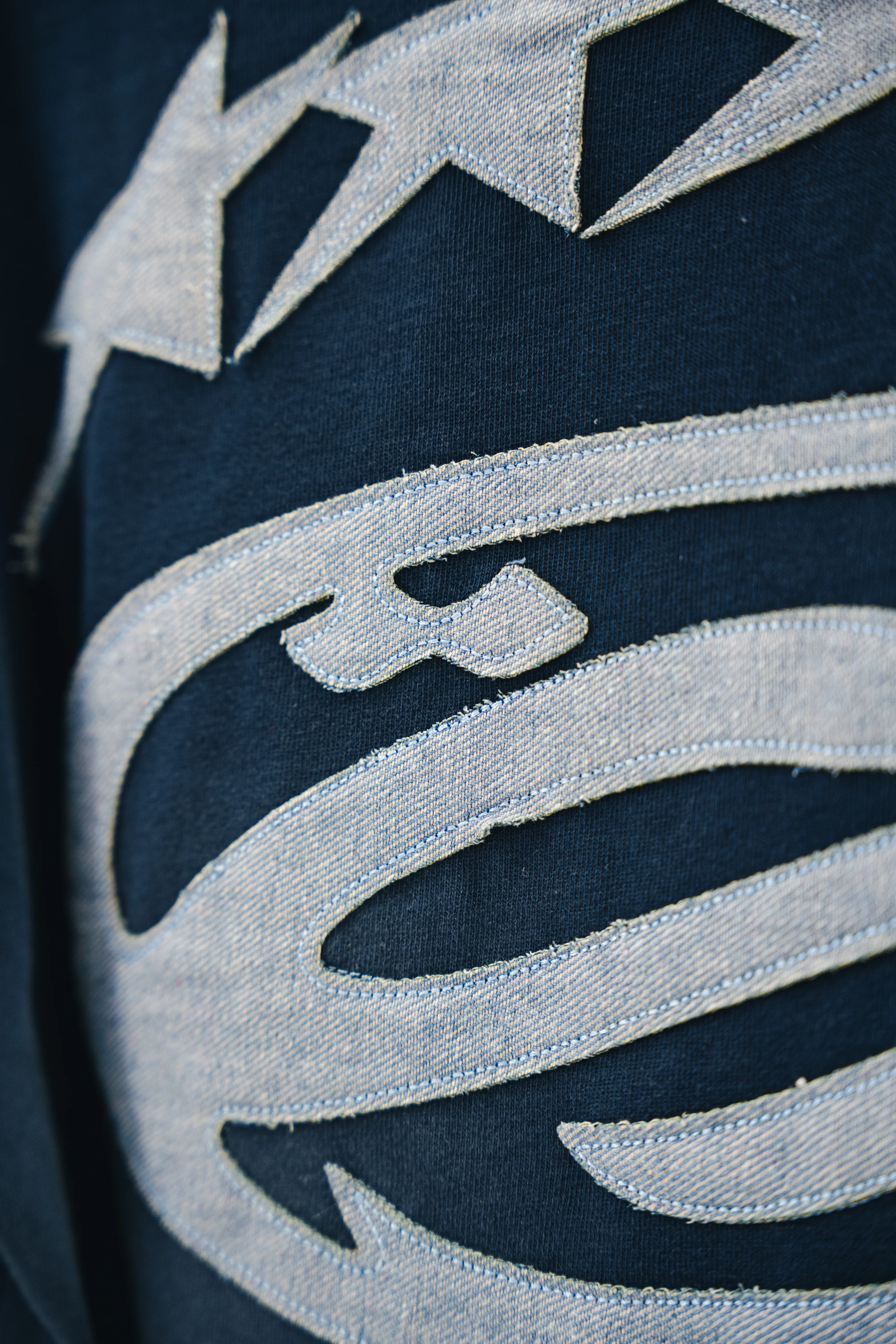 DENIM PATCH TEE - Image 5