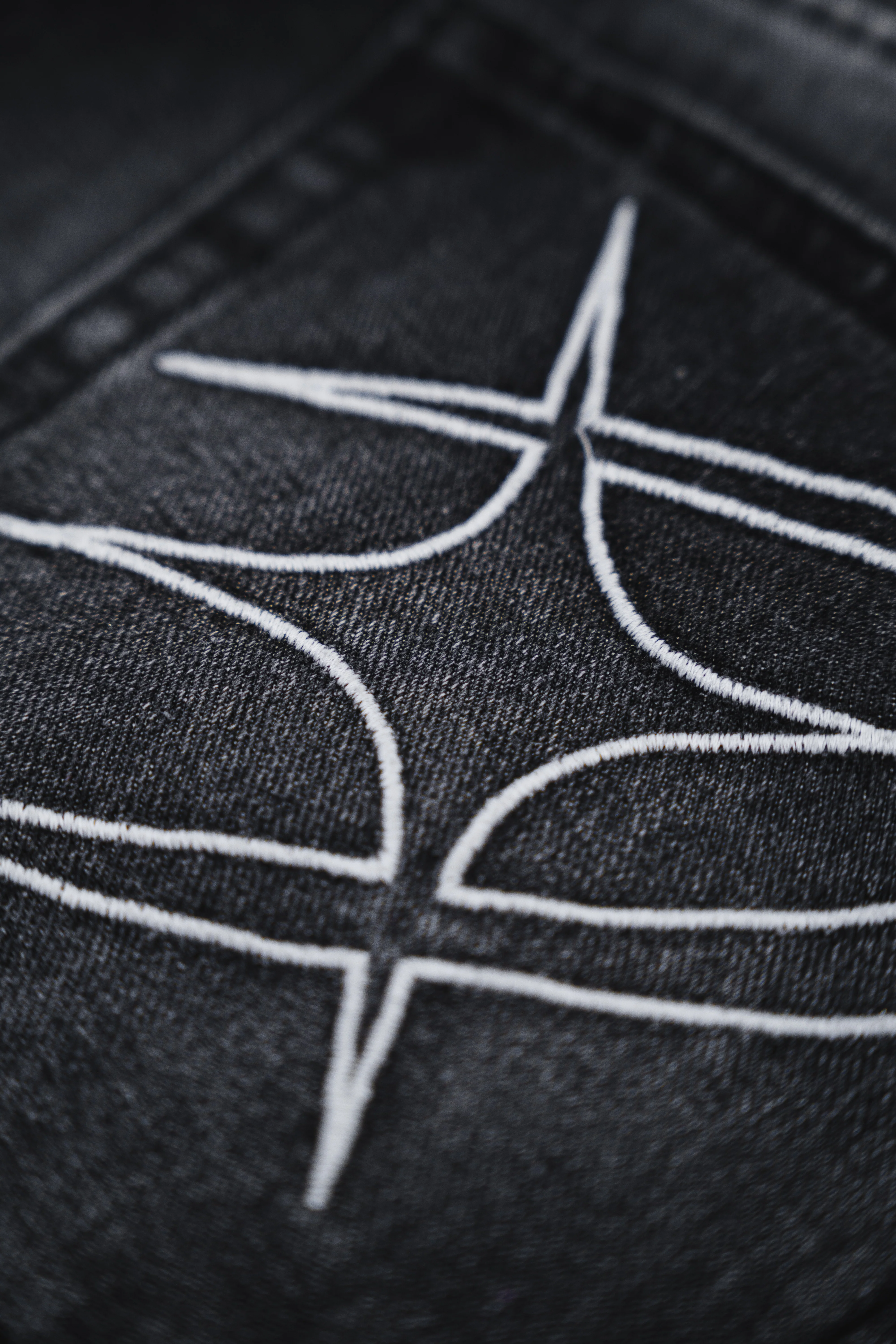 GOTHIC BLACK FLARED JEANS - Image 8