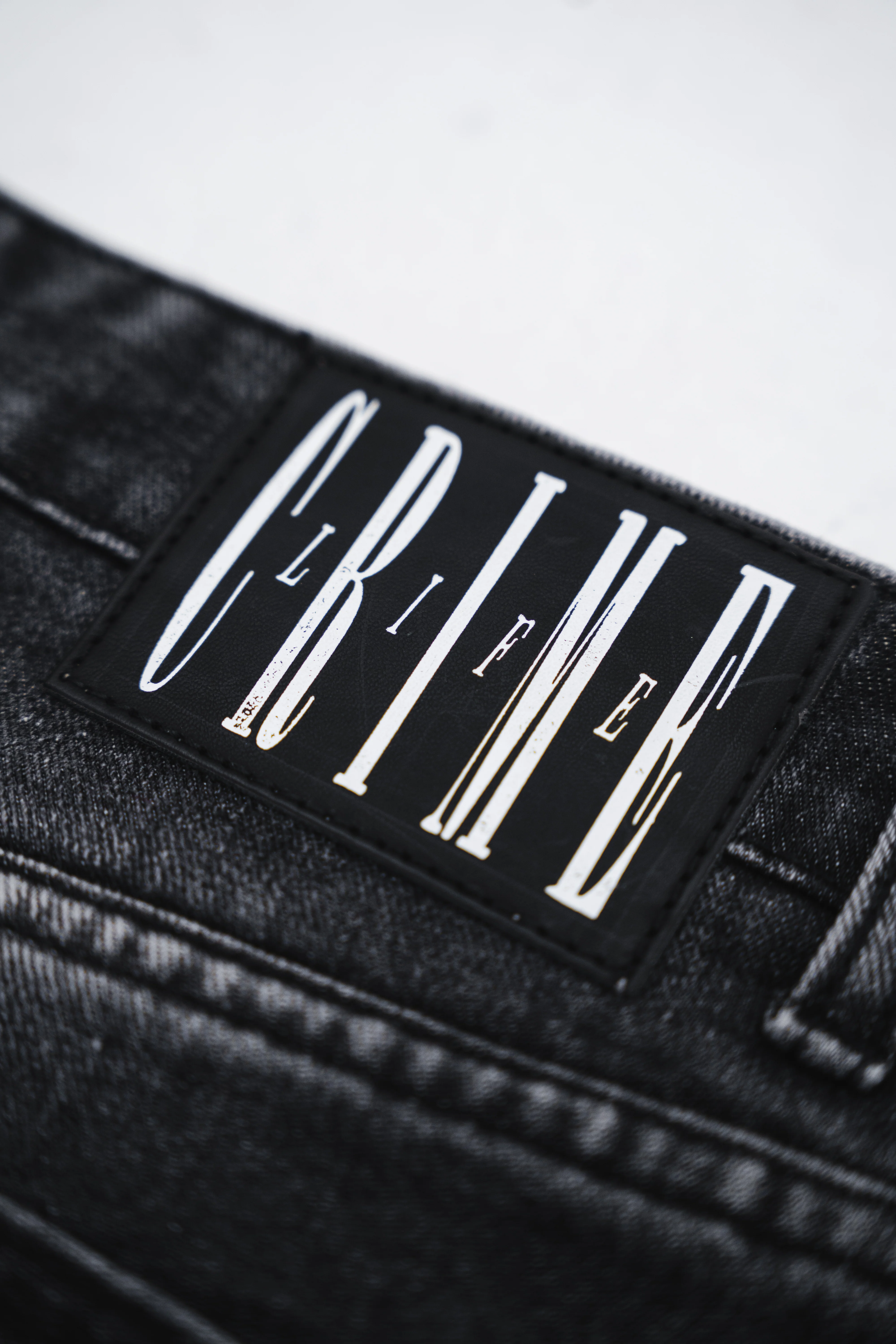 GOTHIC BLACK FLARED JEANS - Image 9