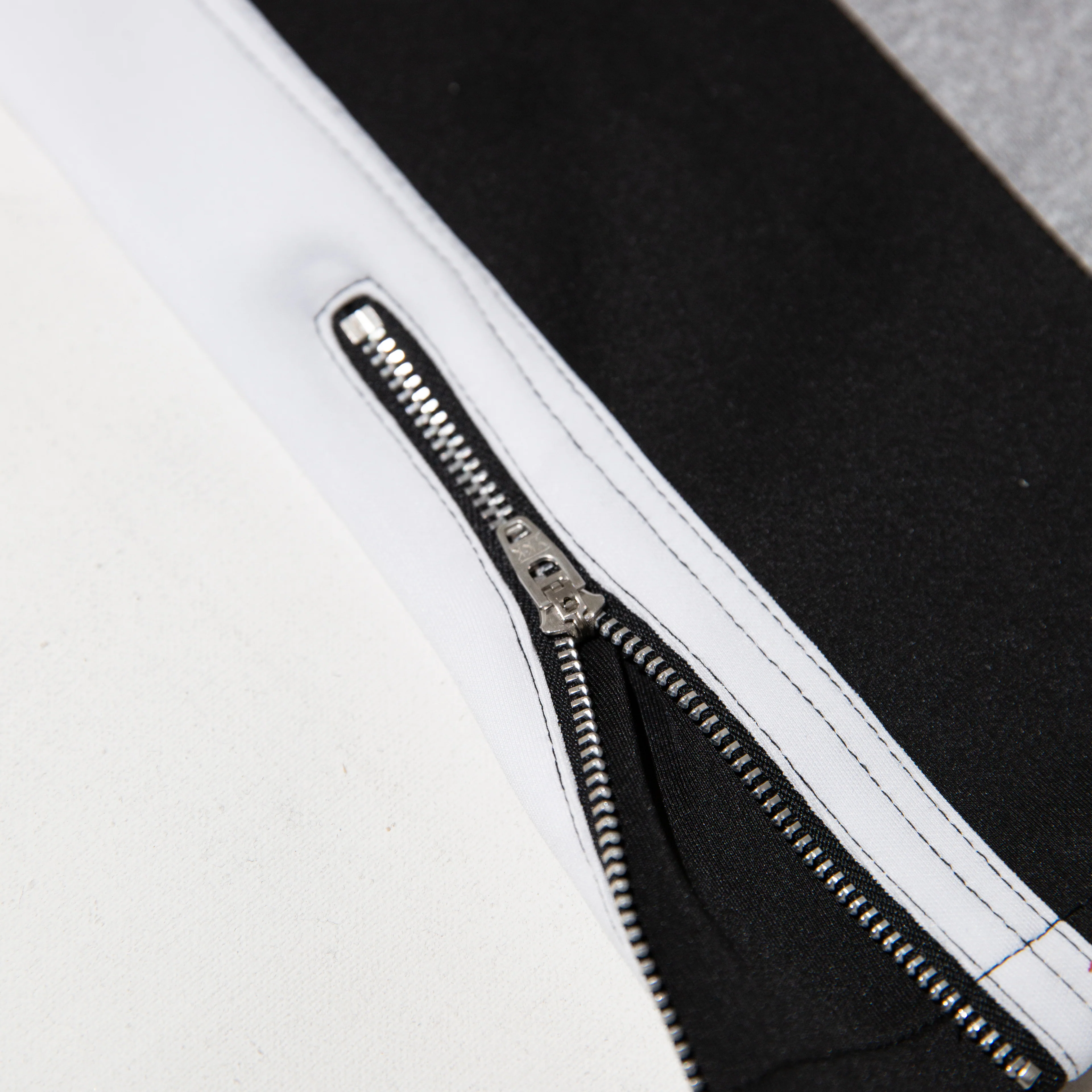 GREY TRACKSUIT PANTS - Image 4