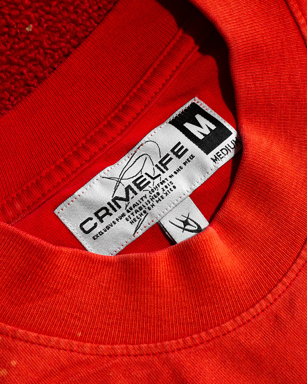 WASHED GOTHIC CROSS TEE - Image 4